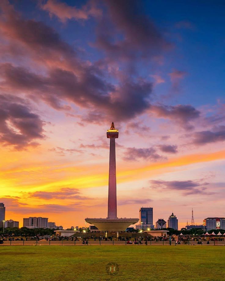 بنای استقلال موناس اندونزی