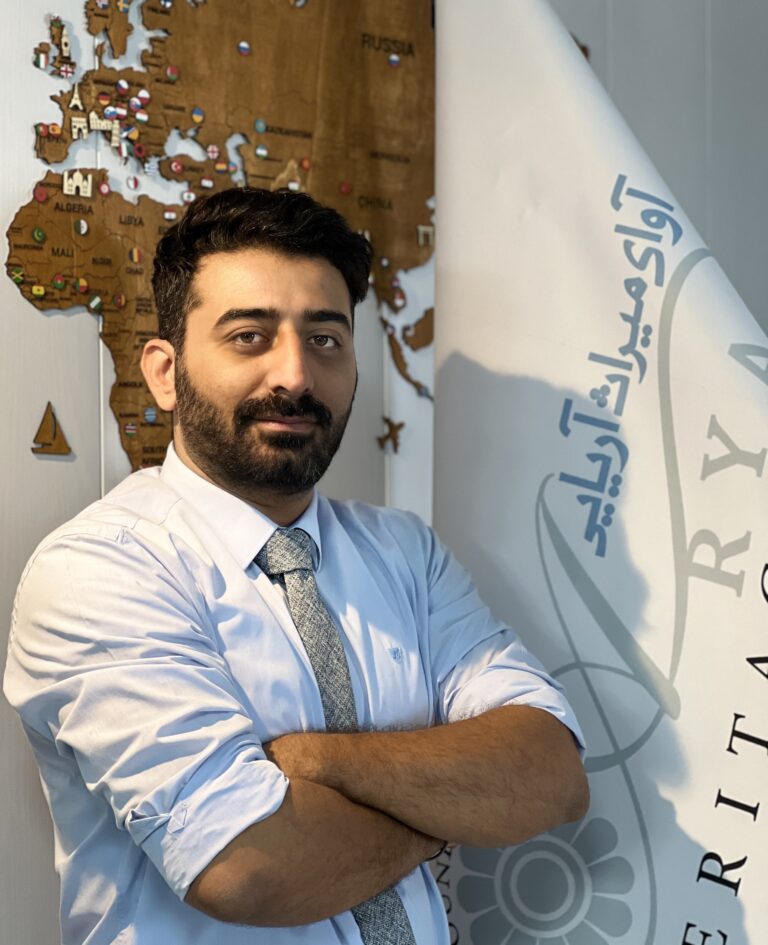 مسئول آموزش حسن مطهری