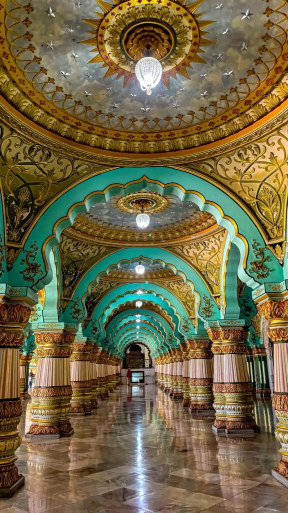 قصر میسور شکوه و جلال در قلب کارناتاکا هند